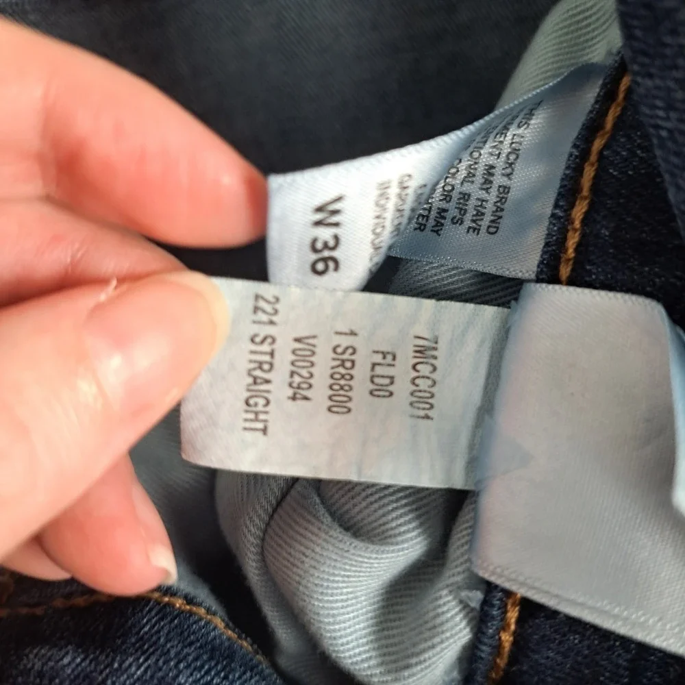 Lot Of 2 Lucky Brand Jeans Mens 36x30 Blue Denim 221 and 121